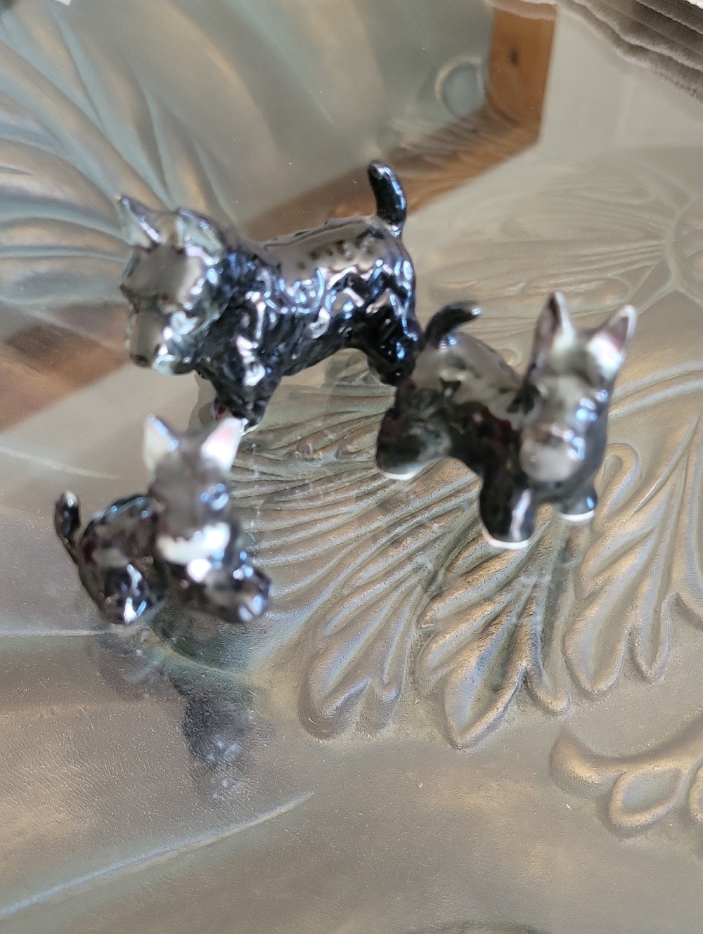 Vintage Black Ceramic Mini Scottie Dog Figurine Set